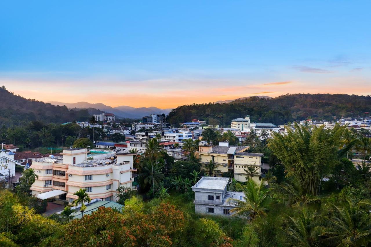 Keys Prima By Lemon Tree Hotels, Thekkady Buitenkant foto