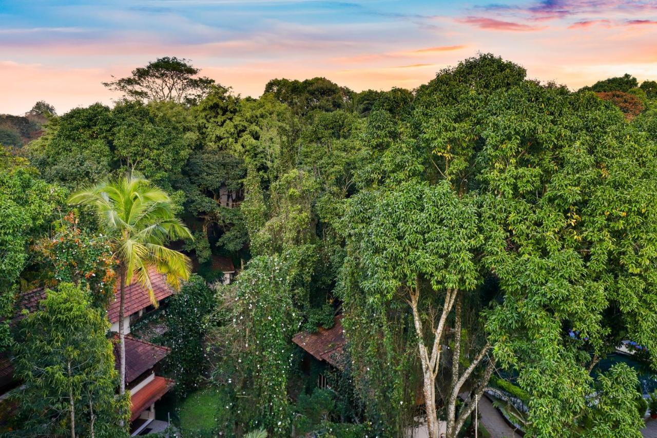 Keys Prima By Lemon Tree Hotels, Thekkady Buitenkant foto