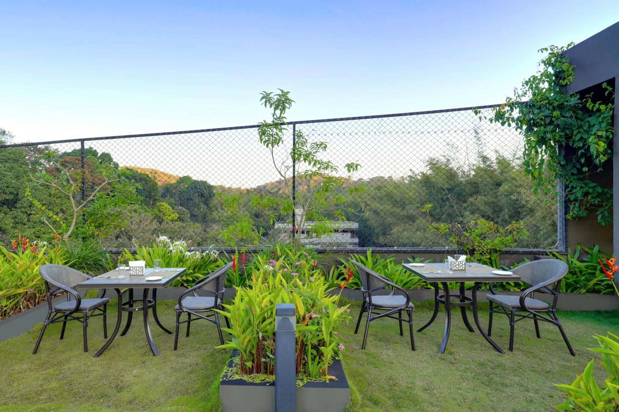 Keys Prima By Lemon Tree Hotels, Thekkady Buitenkant foto